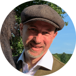 Chris Debski Pferdephysiotherapeut